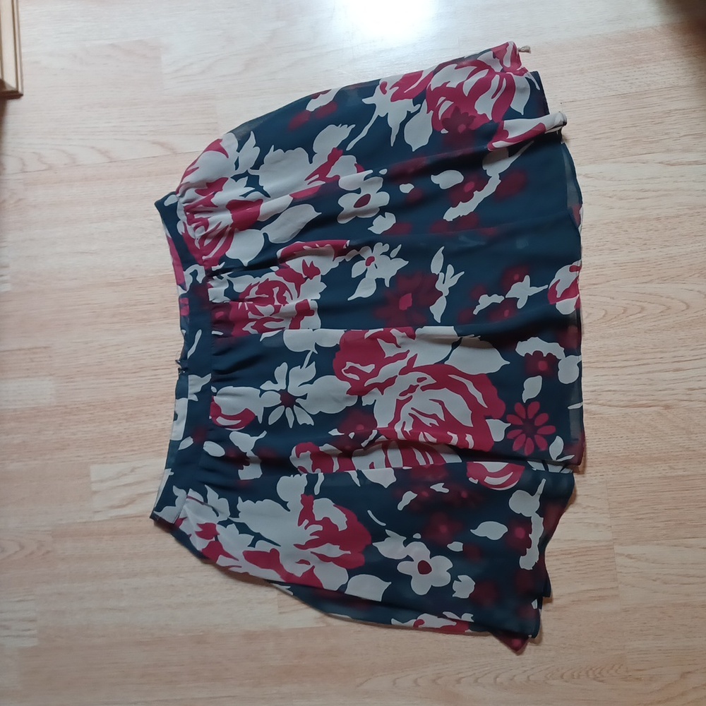 Fossil skirt with pockets!